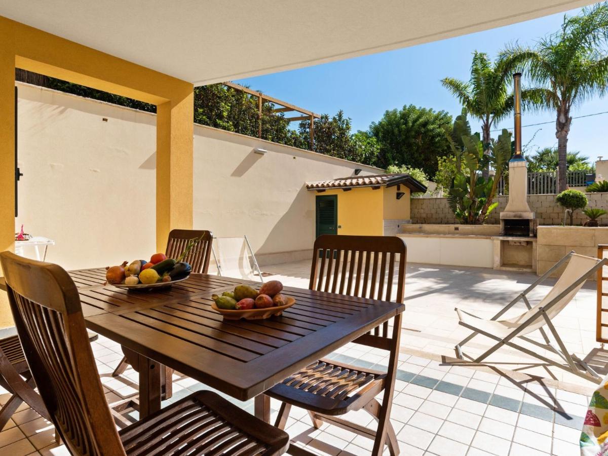 Appartamento Belvilla By Oyo Flat Near The Sea With Patio Reitani